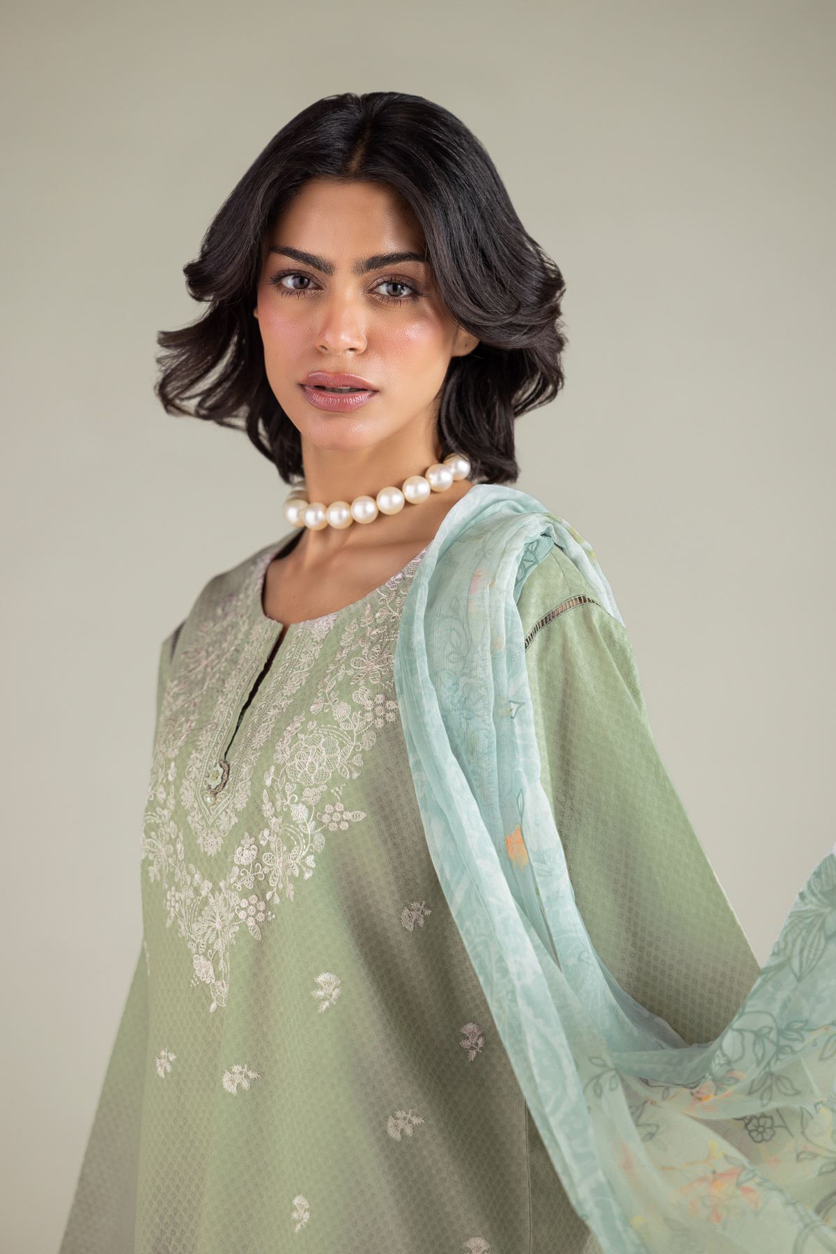 Embroidered Cotton Dobby Floral Tailored 3-Piece - 1-26-221-A-G1-VG