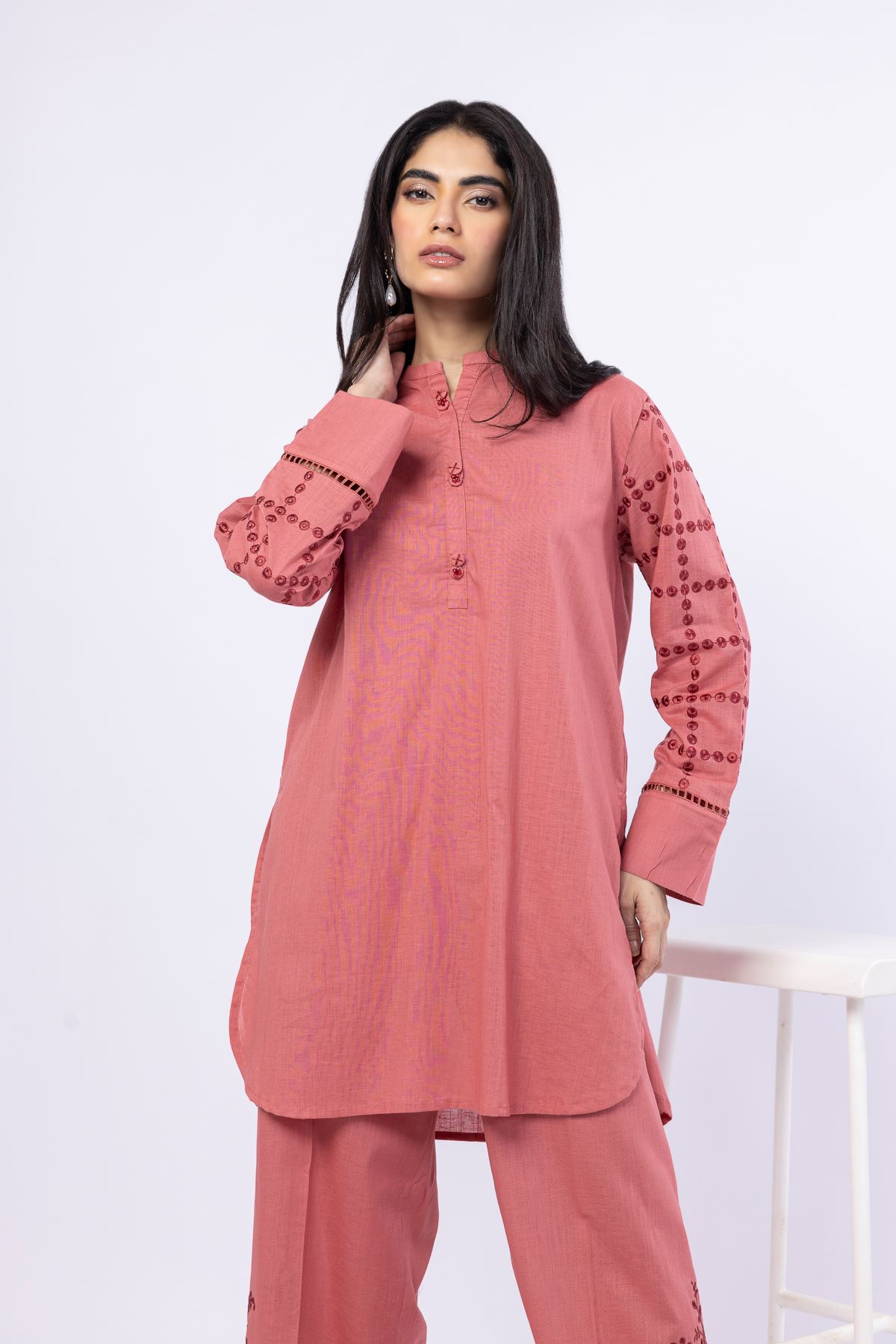 Embroidered Linen Cotton Kurta - 25-10-10E7-05TA-VG