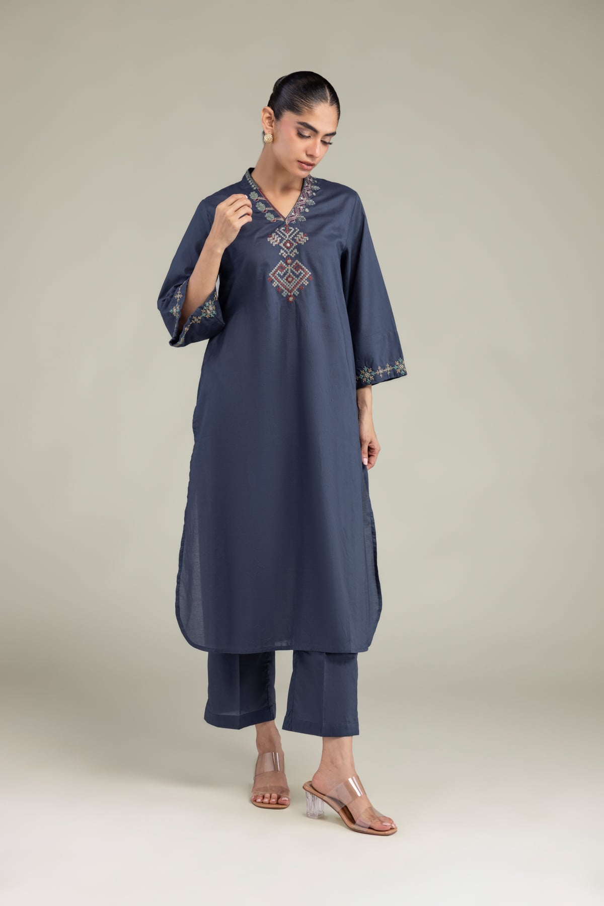 Embroidered Cambric Cambric Solid Pants - 1-26-102-A-F-VG