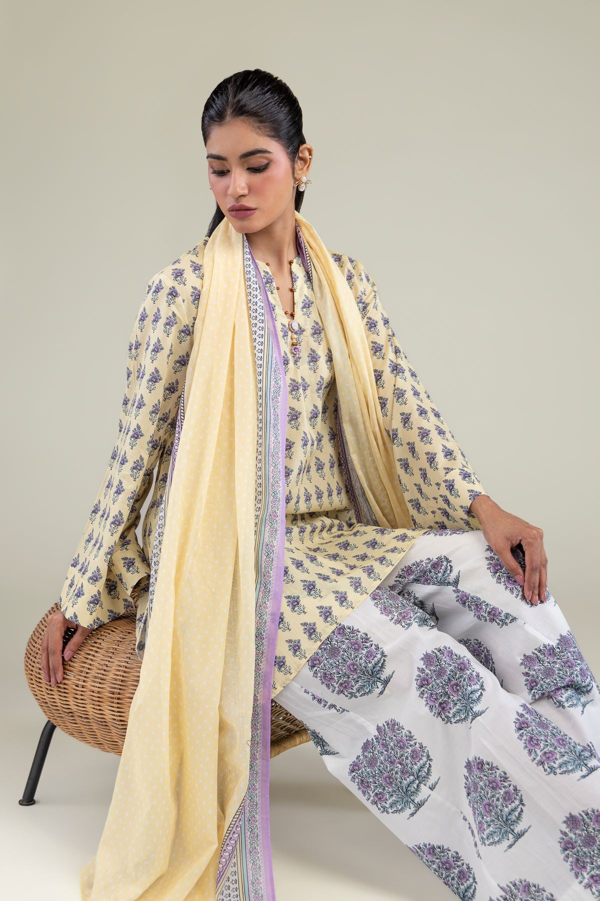 Printed Lawn Fabrics 3 Piece - A22-26-201FC1-VG
