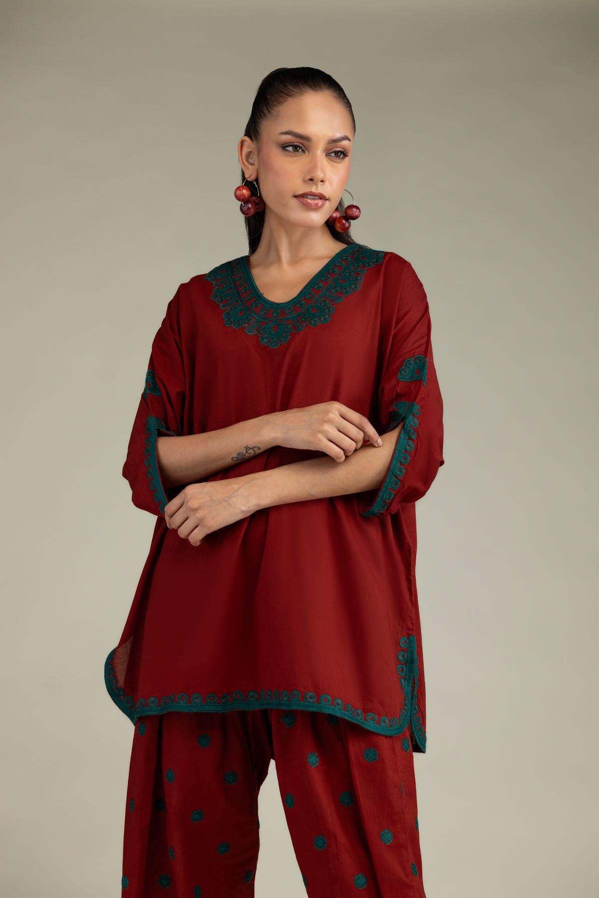 Embroidered Cambric Solid Cambric Kurta - 12-26-301-A-I1-VG