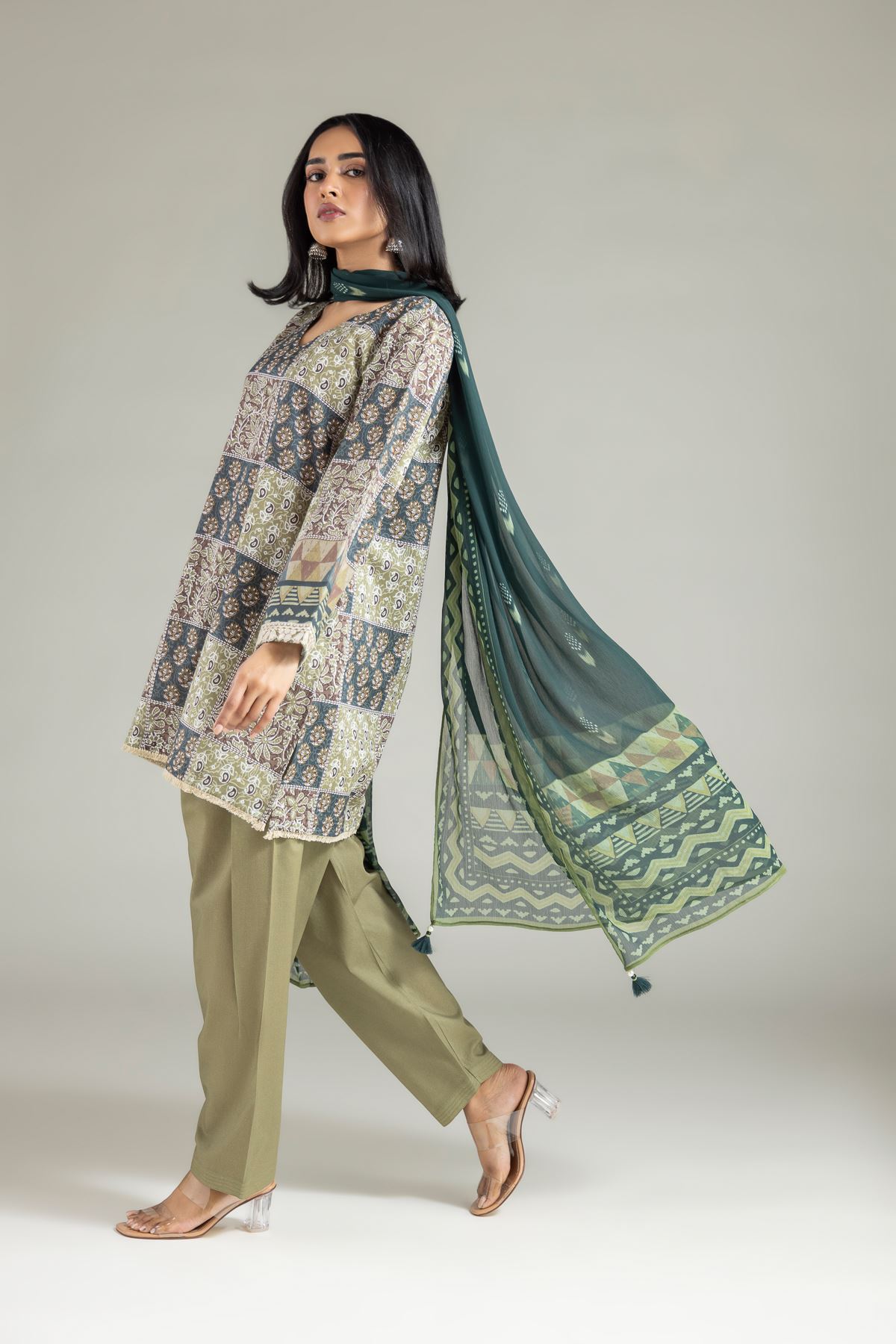 Embroidered Lawn Tailored Lawn Suit - T-A33-26-105FF-VG