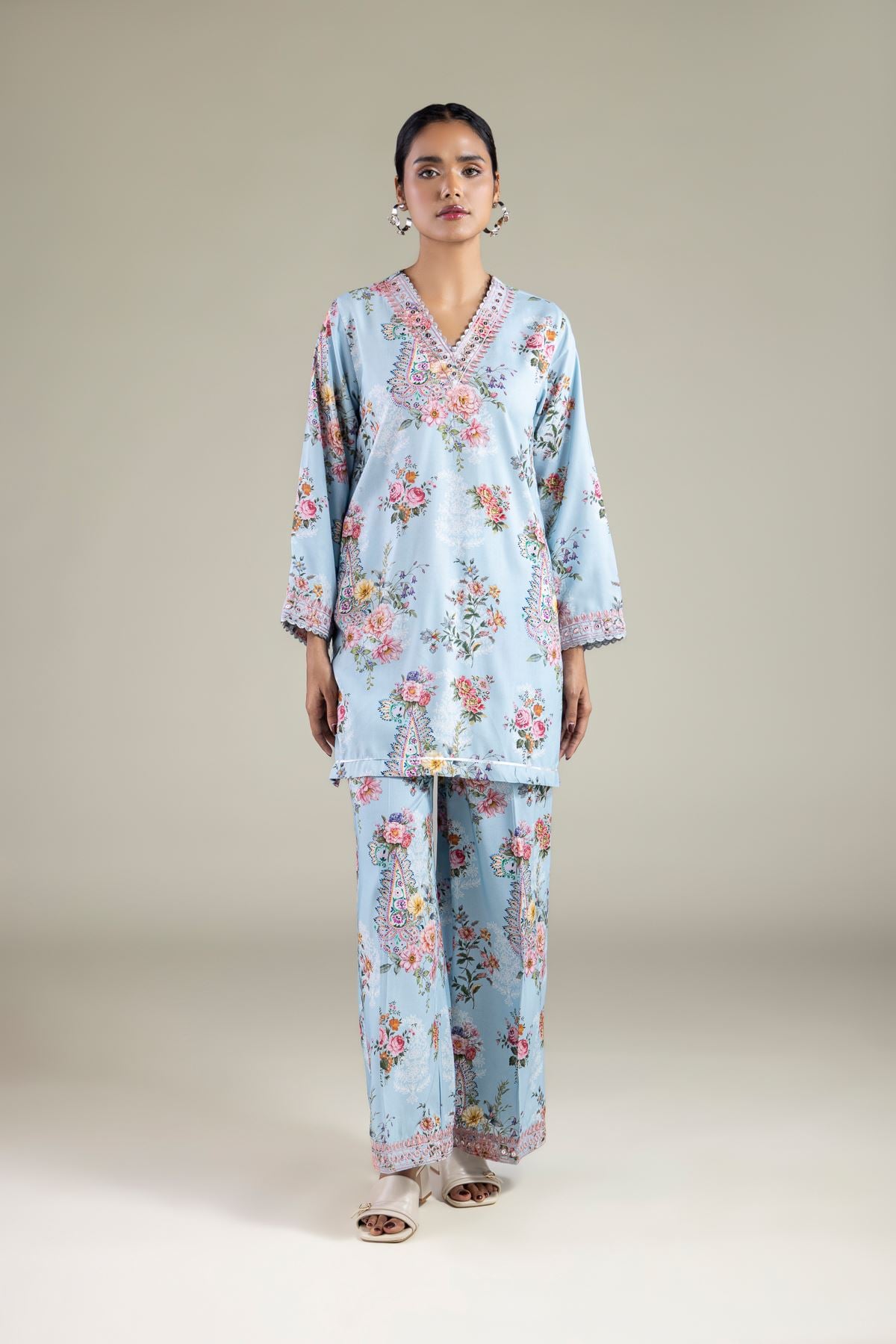 Embroidered Viscose Floral Relaxed Pants - 1-26-108-A-F-VG