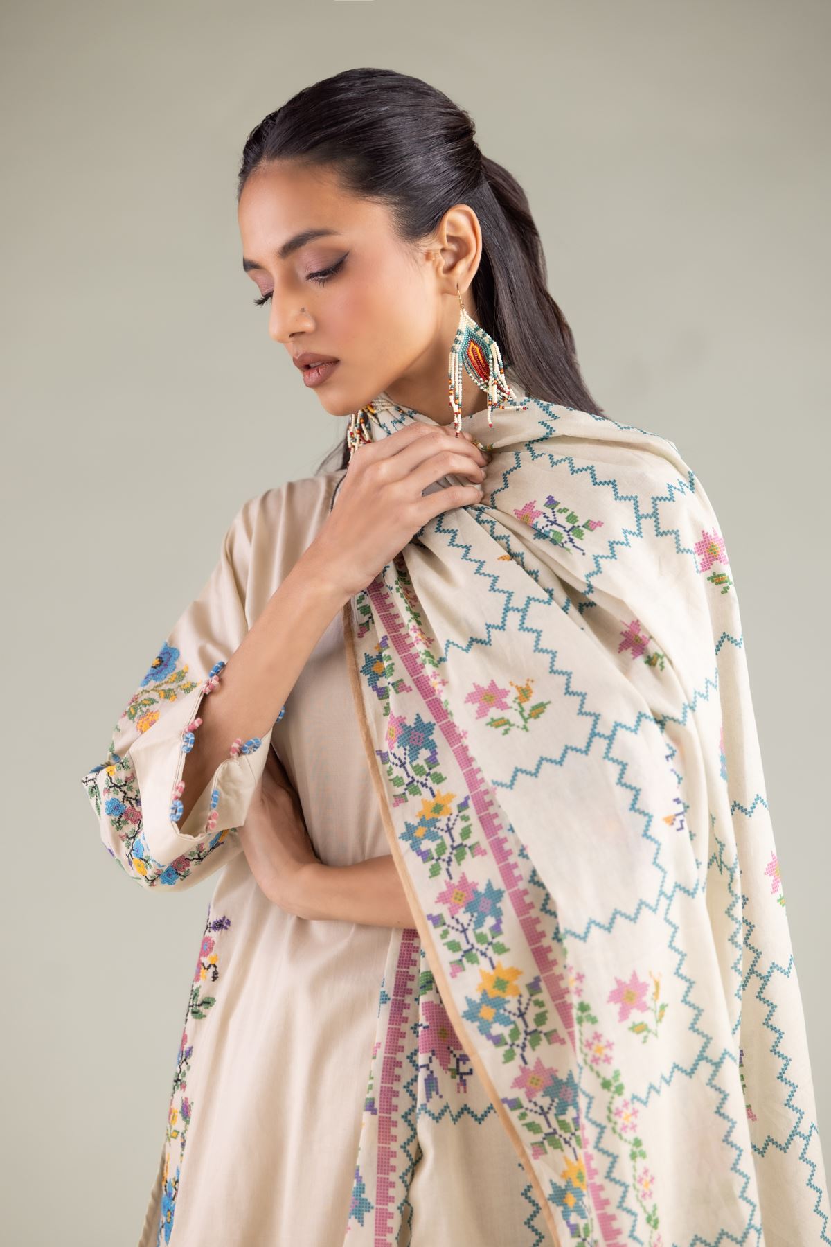 Embroidered Lawn Geometric Tassel Dupatta - 1-26-112-A-F-VG