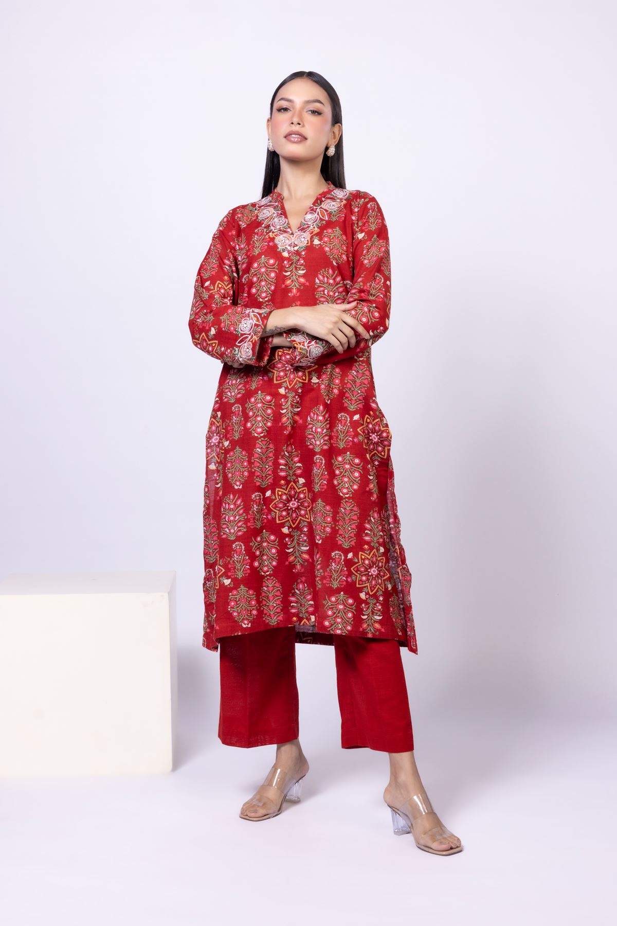 Embroidered Khaddar Kurta - 25-10-11E16-11TB-VG