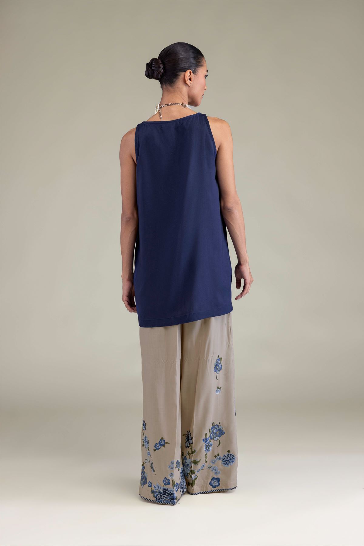 Embroidered Raw Silk Sleeveless V-Neck Kurta - 2-26-202-A-B-VG