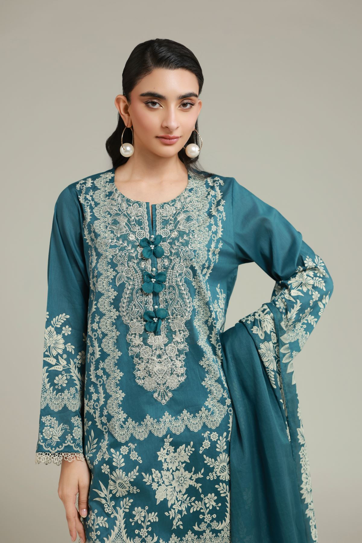 Embroidered Lawn Tailored 3 Piece - 1-26-122-A-A-VG