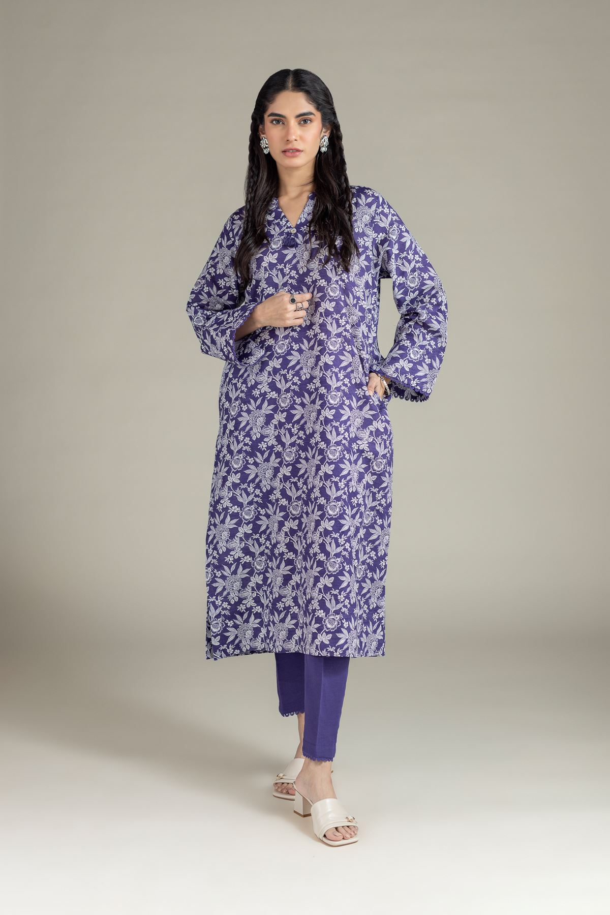 Printed Khaddar Pants - EET24506B-VG