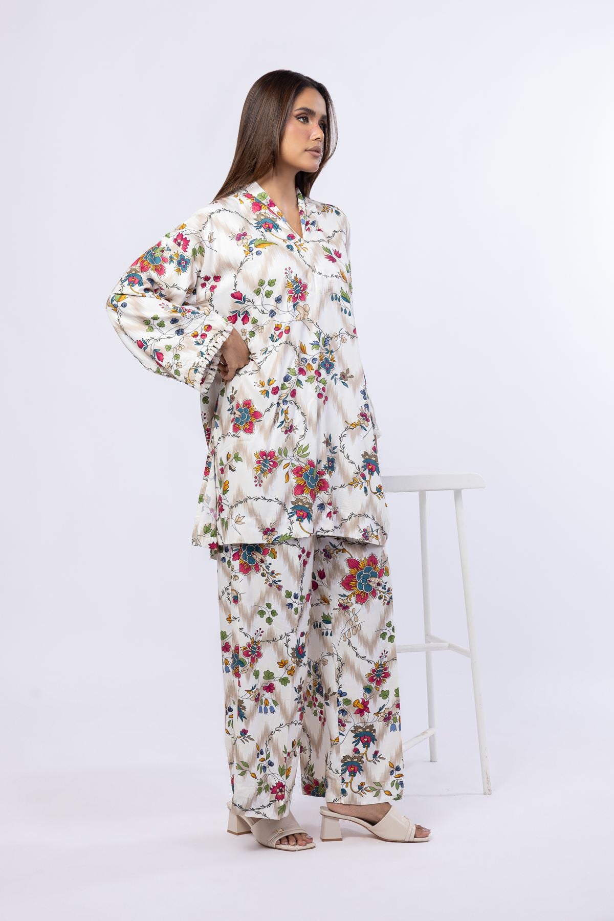 Printed Viscose Crepe Pants - 25-07-7E9-04BB-VG