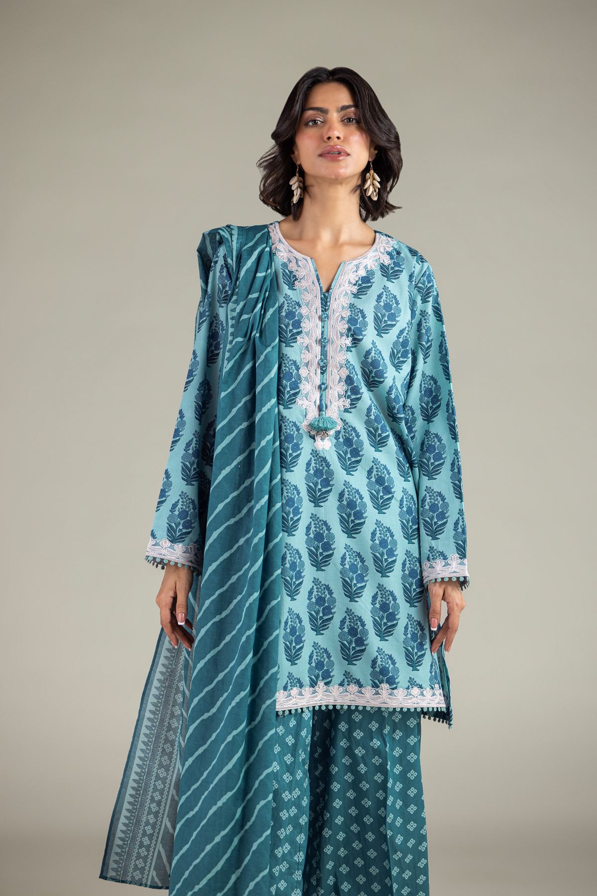 Embroidered Lawn Lawn Tailored 3-Piece - T-A11-26-111FD1-VG