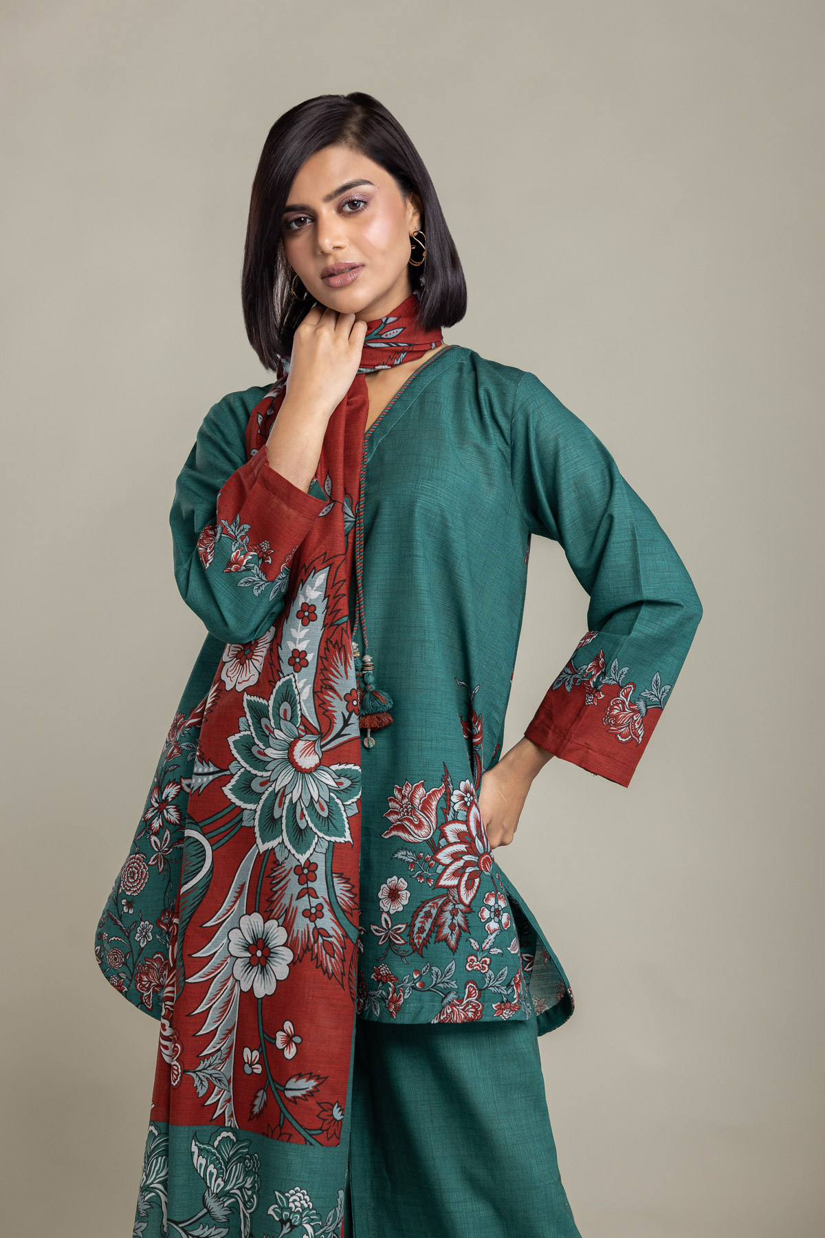 Printed Light Khaddar Tailored Khaddar 3-Piece - 1-26-457-A-D2-VG