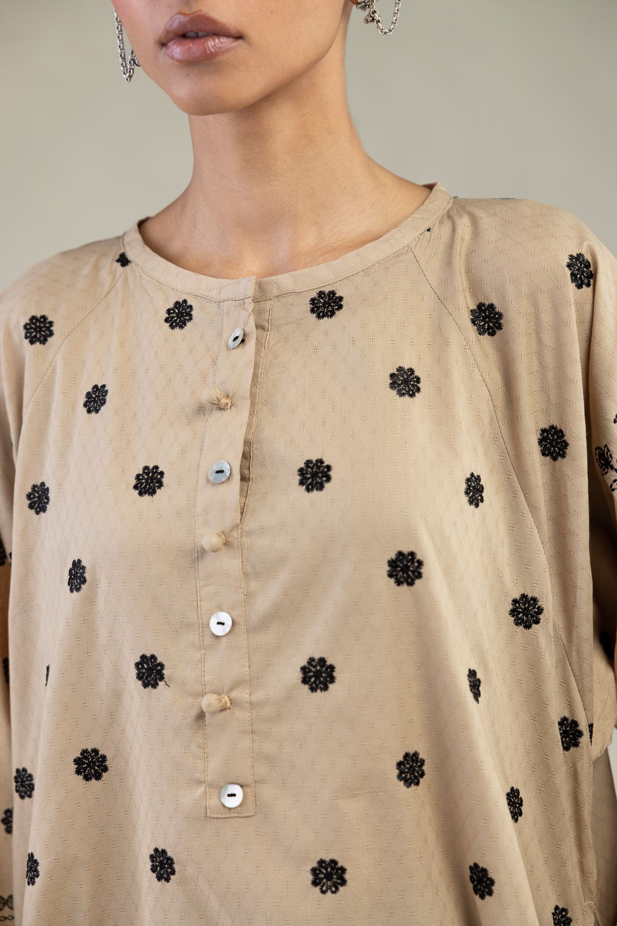 Embroidered Cotton Dobby Beige Cotton Kurta - 1-26-325-A-I1-VG