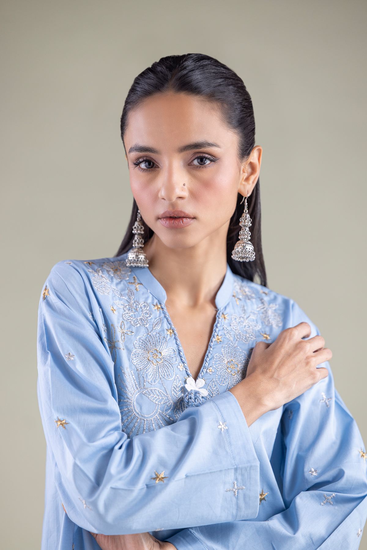 Embroidered Cambric Kurta - 1-26-104-A-B-VG