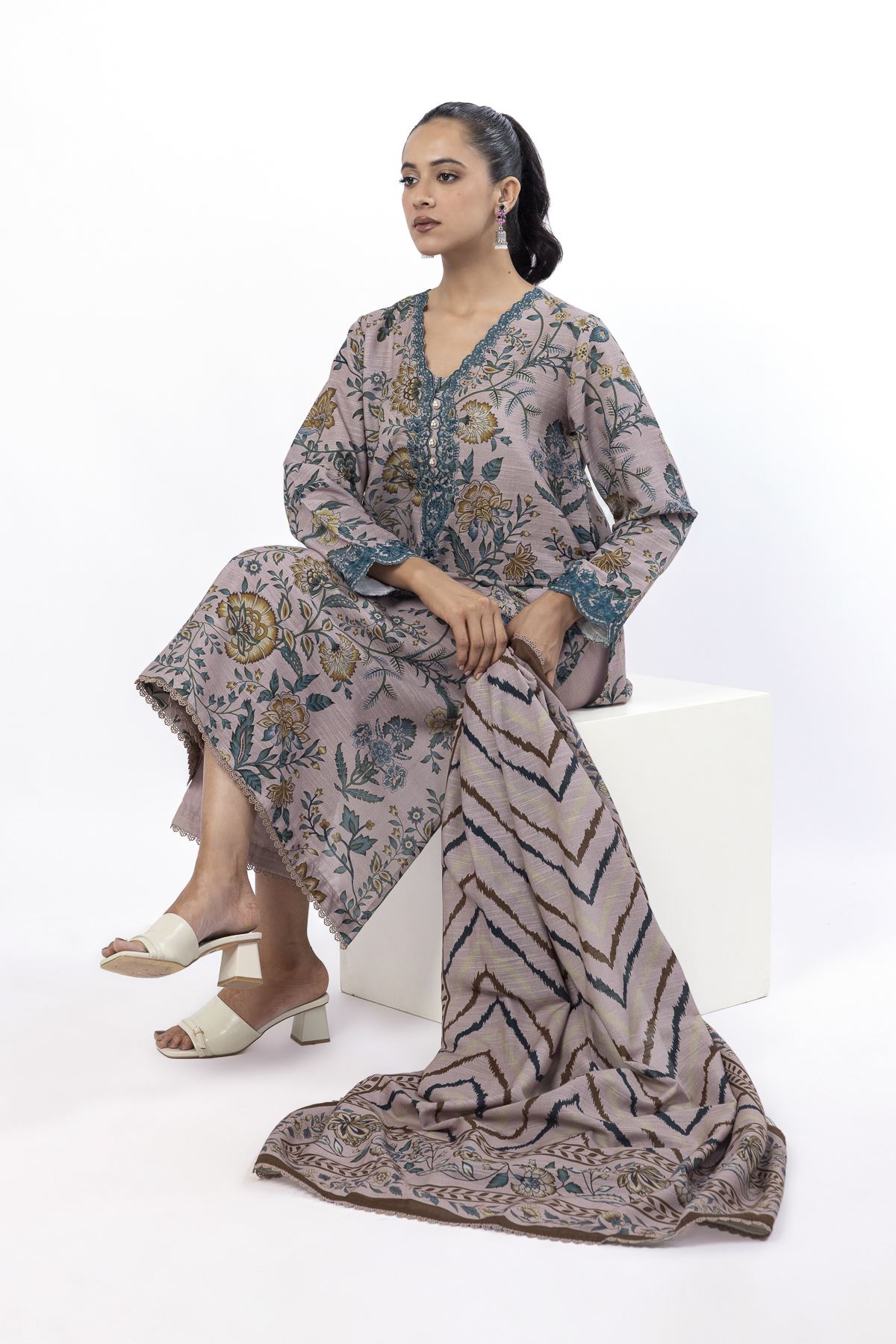 Embroidered Light Khaddar Tailored 3 Piece - KN31AST-VG