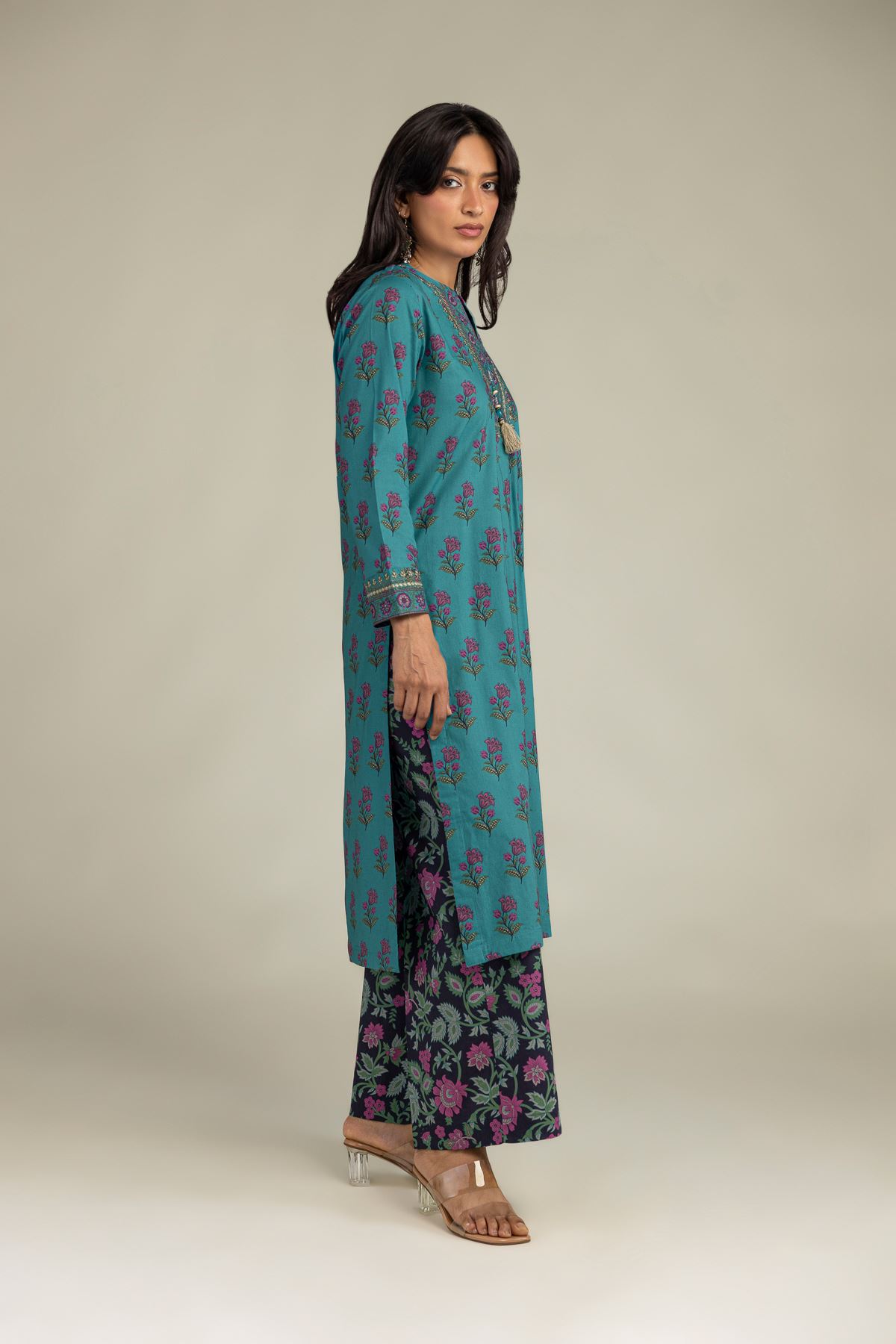 Embroidered Cambric Floral Cambric Kurta - 8-26-303-A-C1-VG
