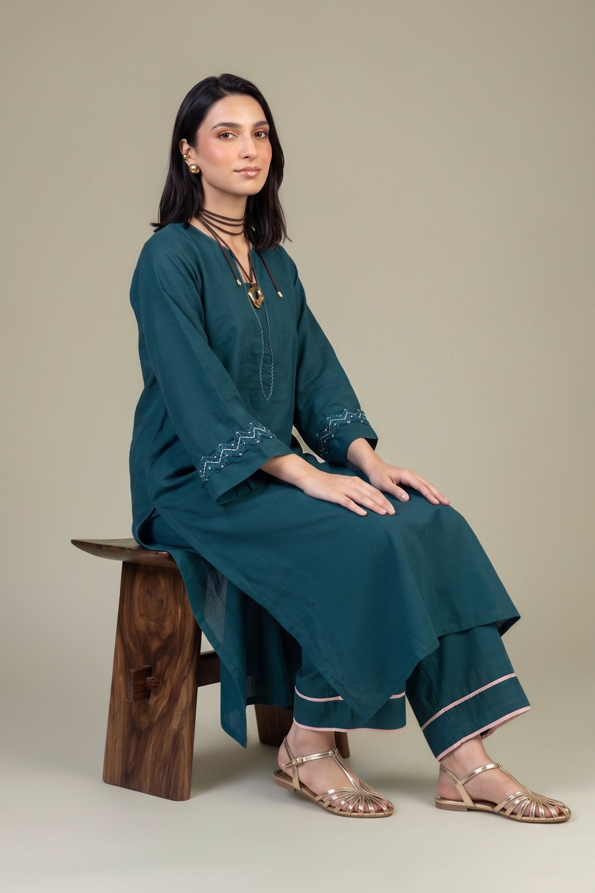 Embroidered Light Khaddar Tailored 2 Piece - 2-26-202-A-D-VG