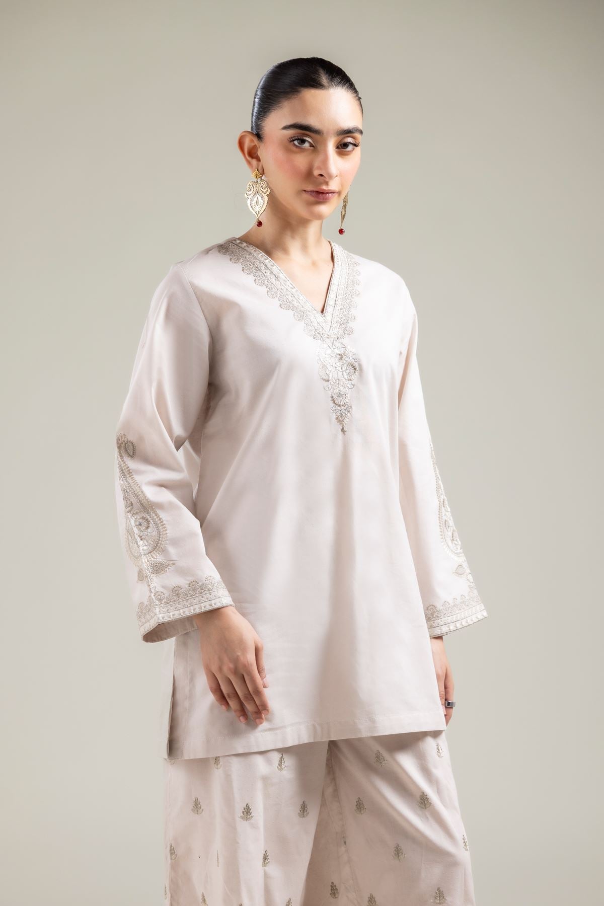 Embroidered Cotton Dobby Off-white V-Neck Kurta - 2-26-107-A-F-VG