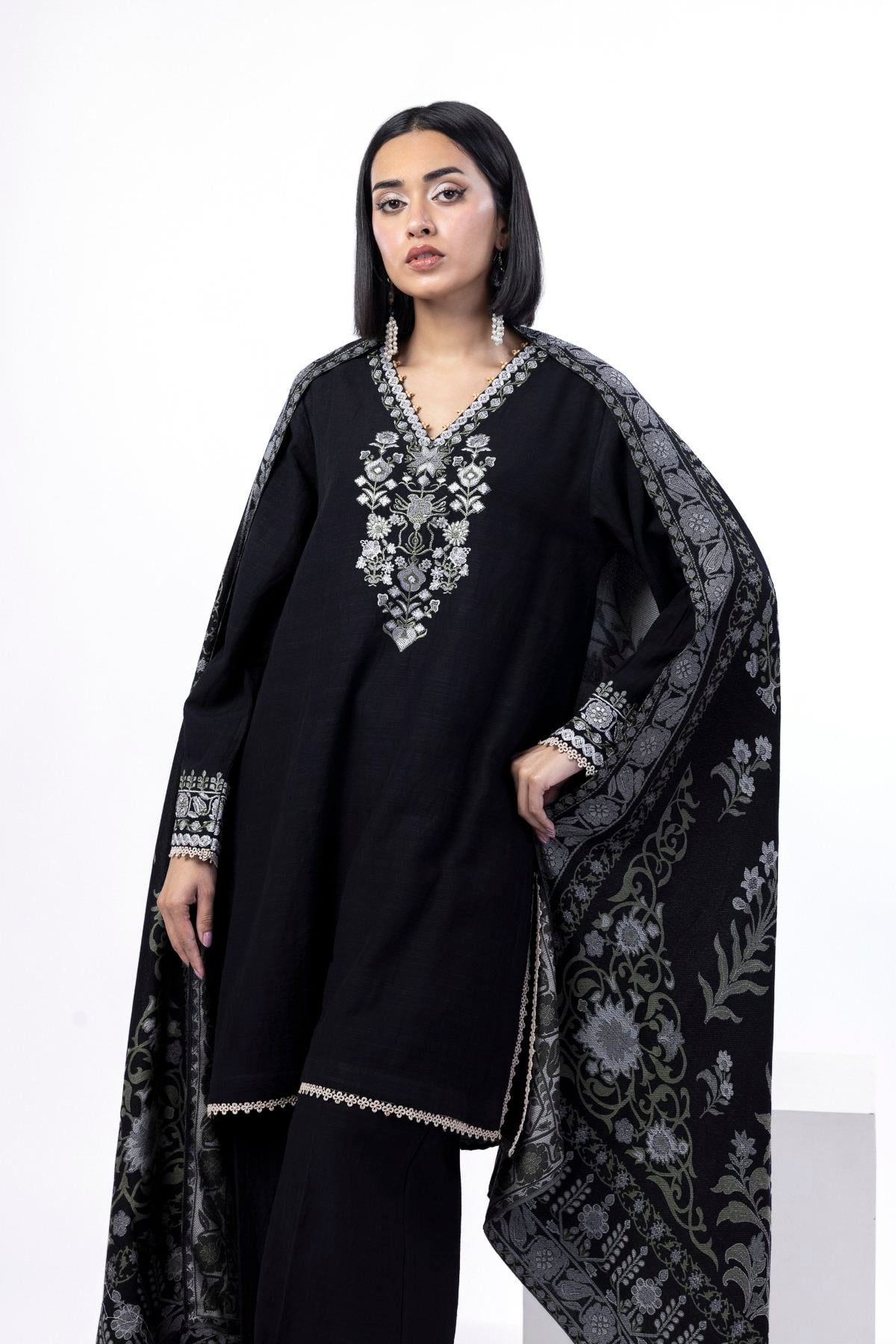 Embroidered Khaddar Fabrics 3 Piece - KW67B-VG