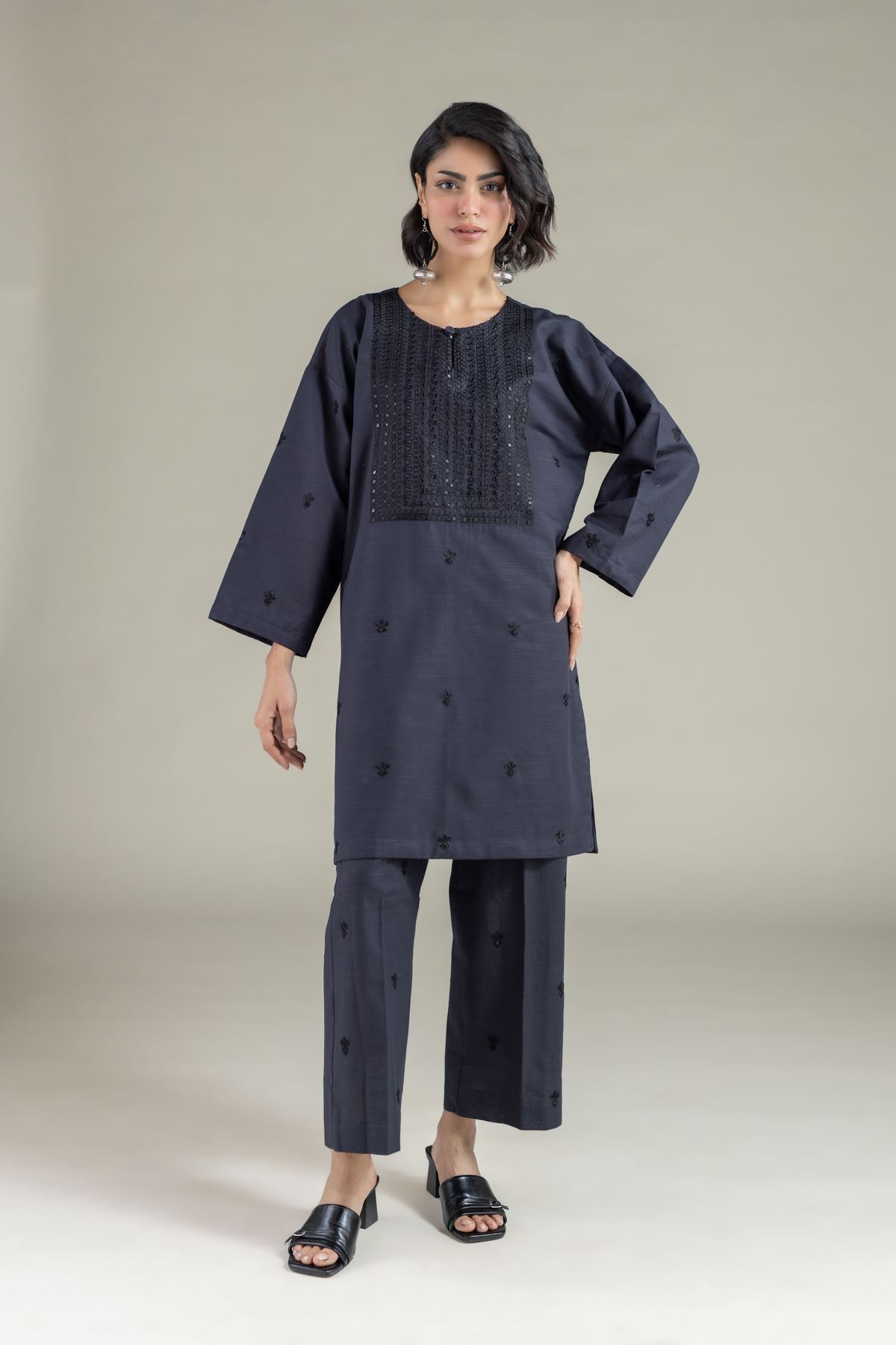 Embroidered Khaddar Pants - R-25-02E21-08TA-VG