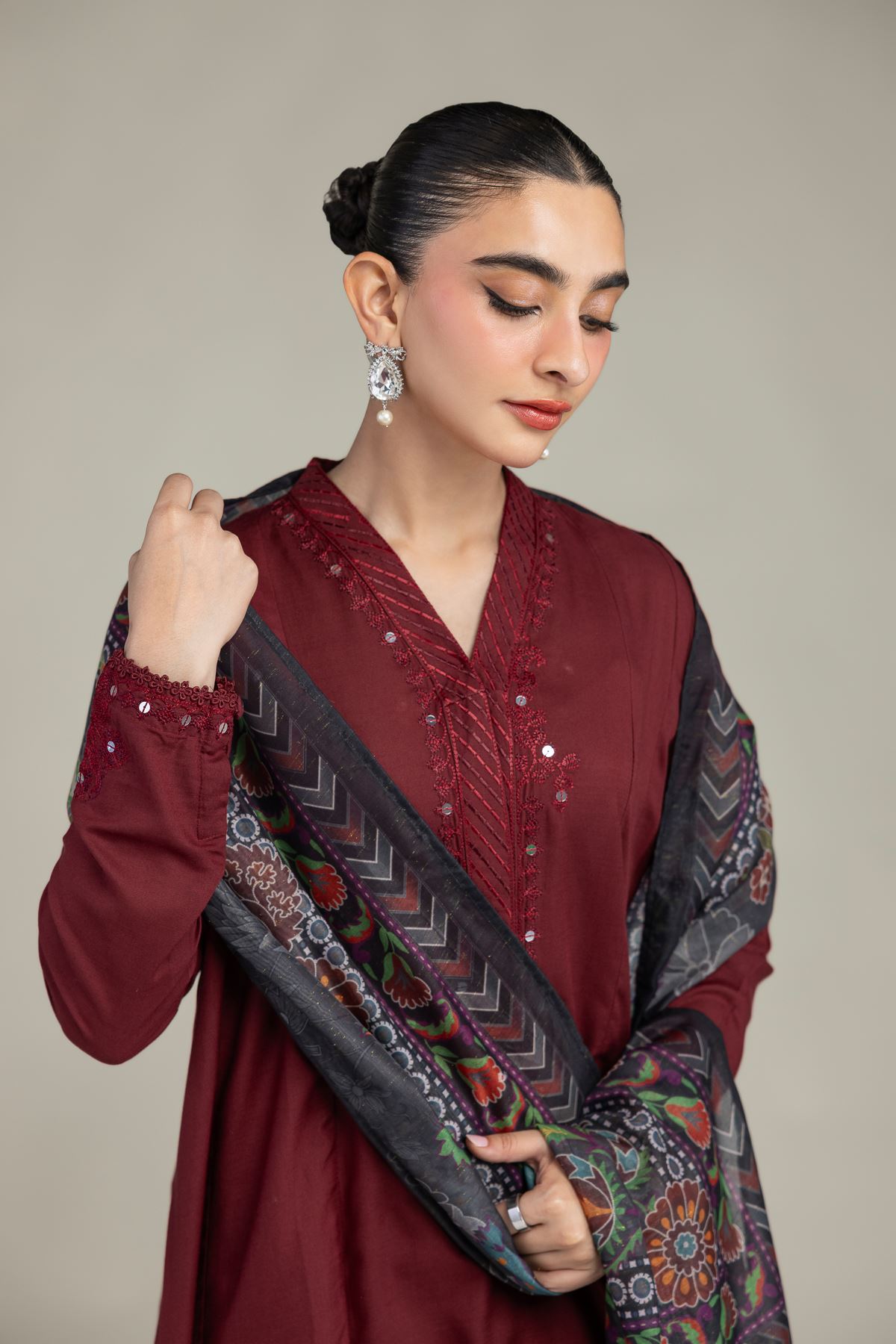 Embroidered Mesuri Floral Mesuri Dupatta - 2-26-210-A-A1-VG