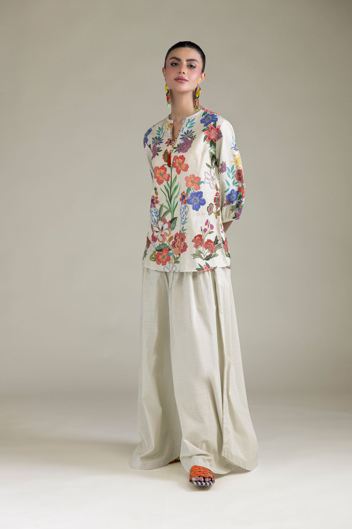 Embroidered Cambric Short Cambric Blouse - 1-26-211-A-A2-VG