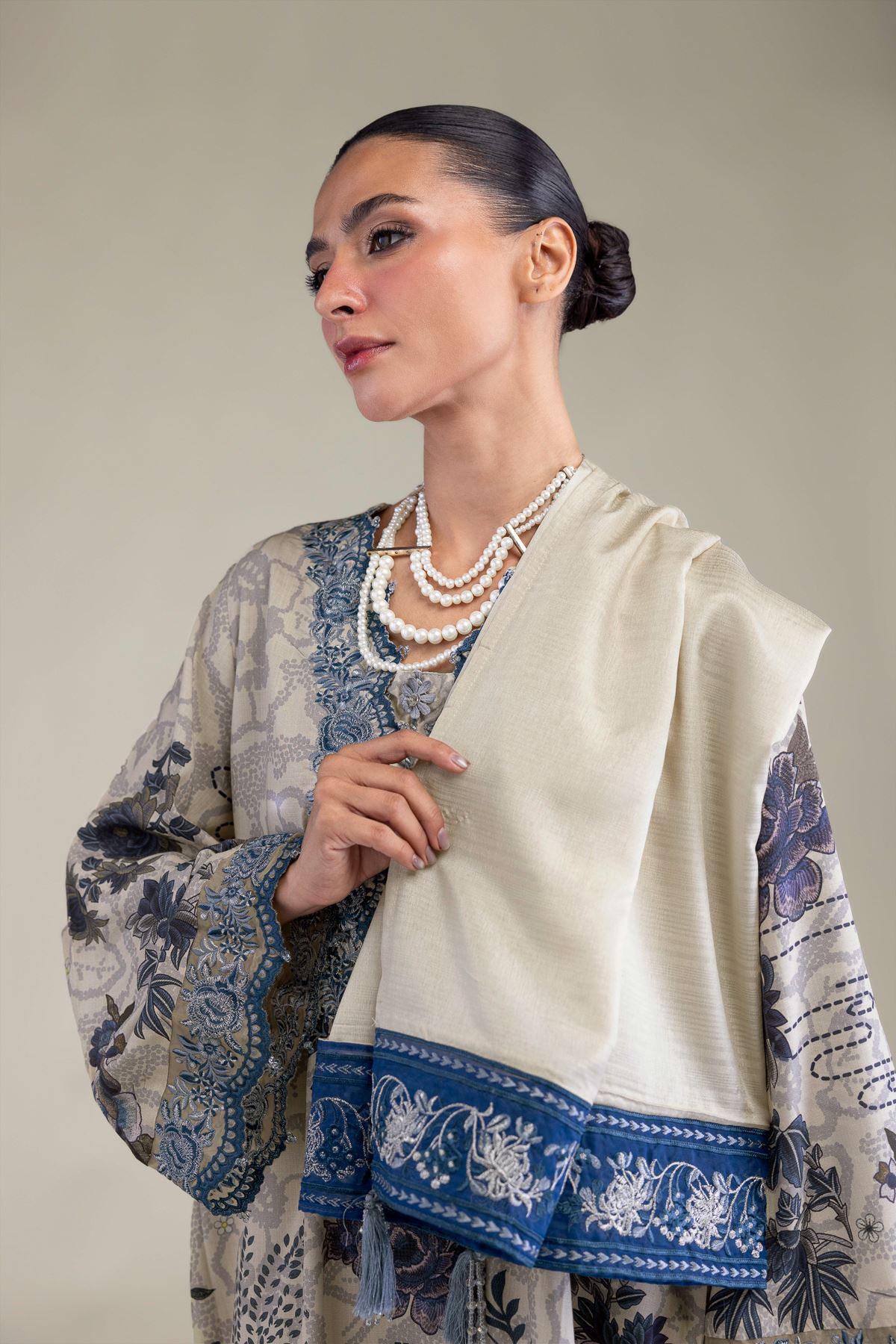 Embroidered Polyester Silk Floral Silk Dupatta - 2-26-206-A-A1-VG