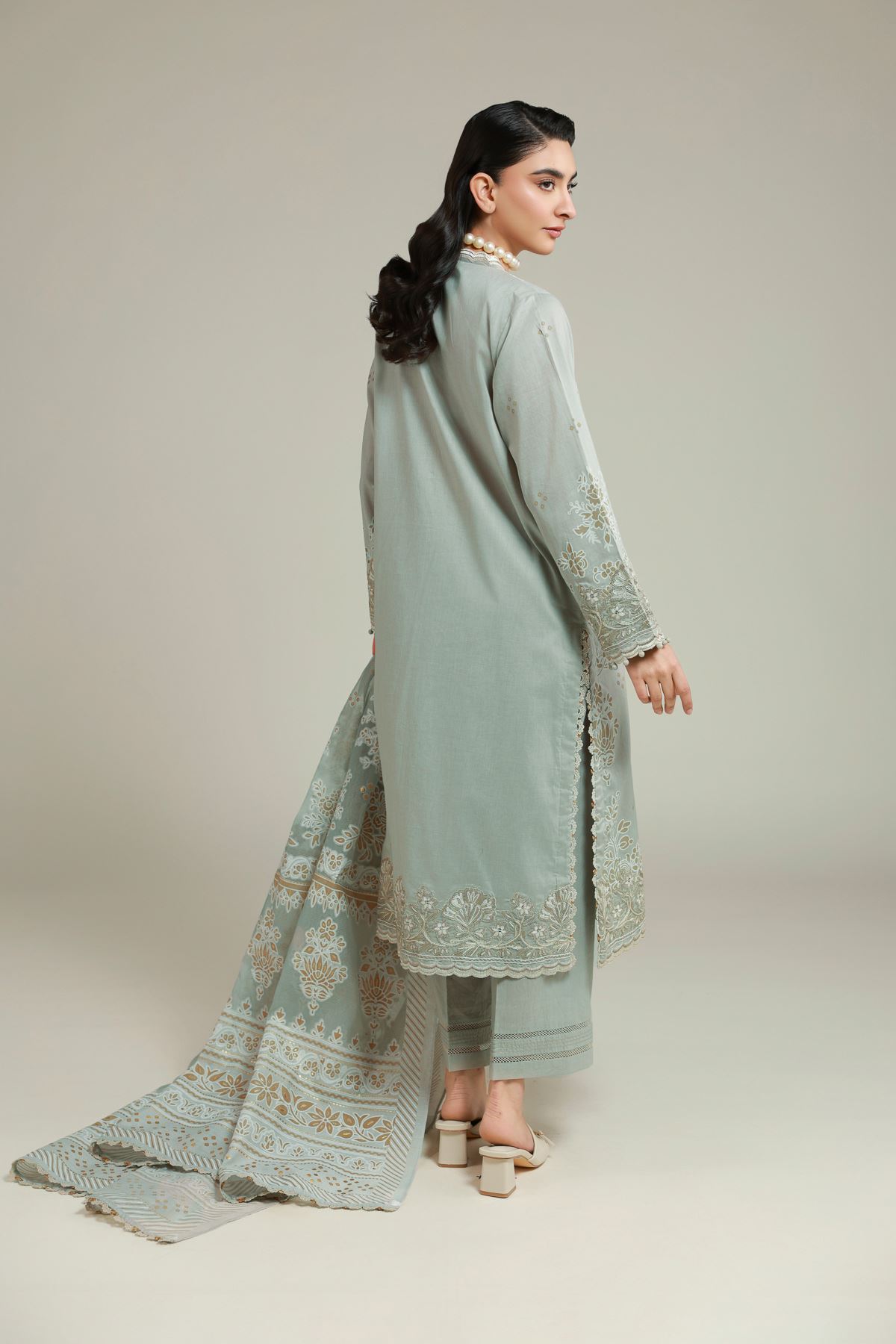Embroidered Cambric Cambric Tailored Set - T-A22-26-112FH1-VG