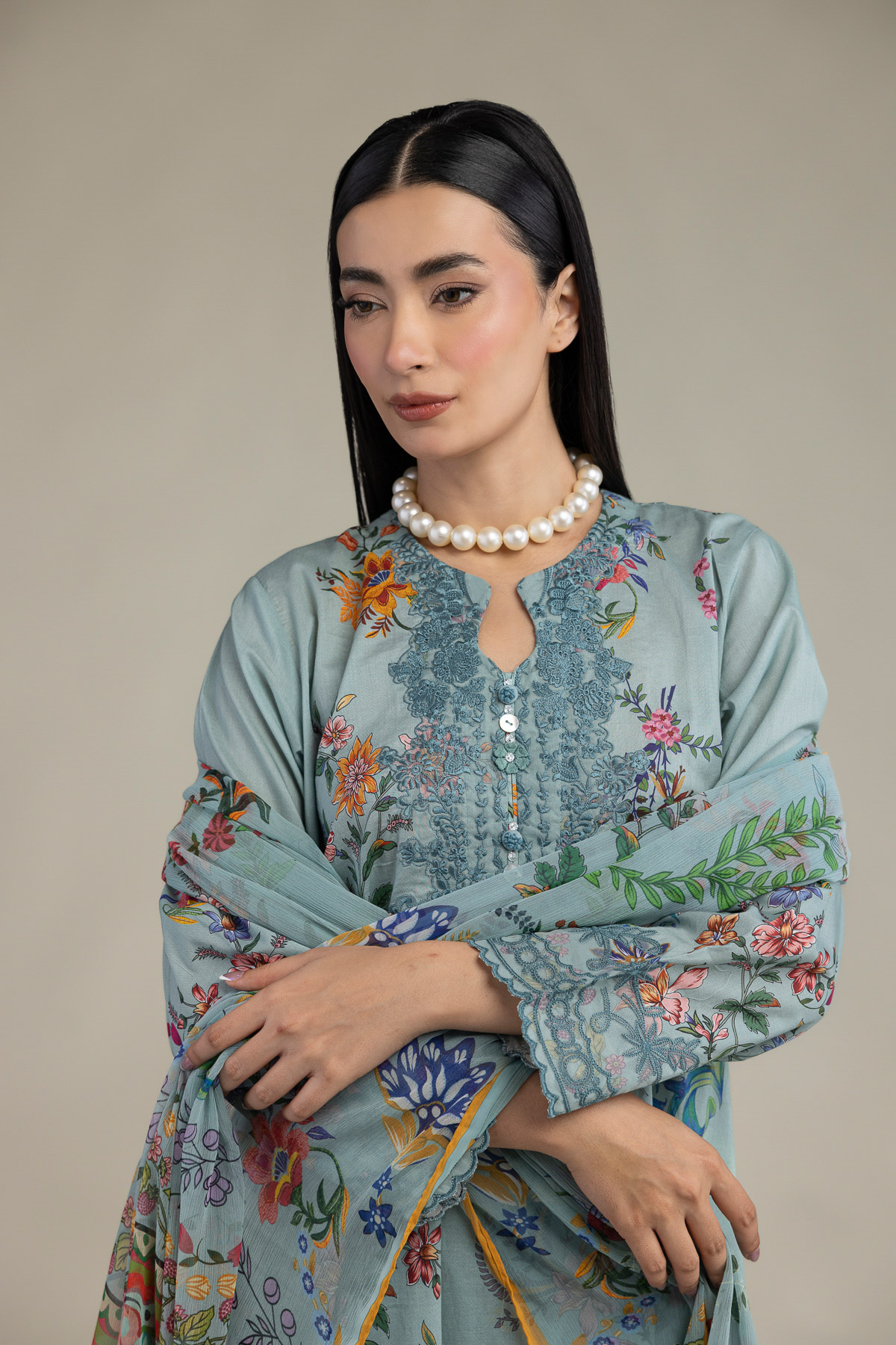 Embroidered Cambric Fabrics 3 Piece - A22-26-214FH1-VG