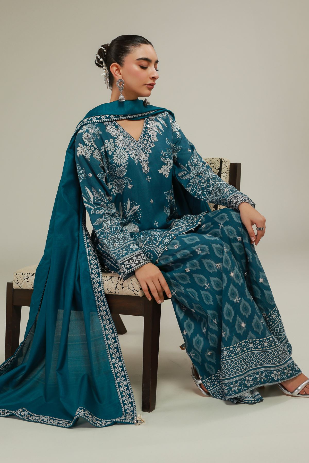 Embroidered Polyester Silk Geometric Threadwork Dupatta - 2-26-102-A-B-VG