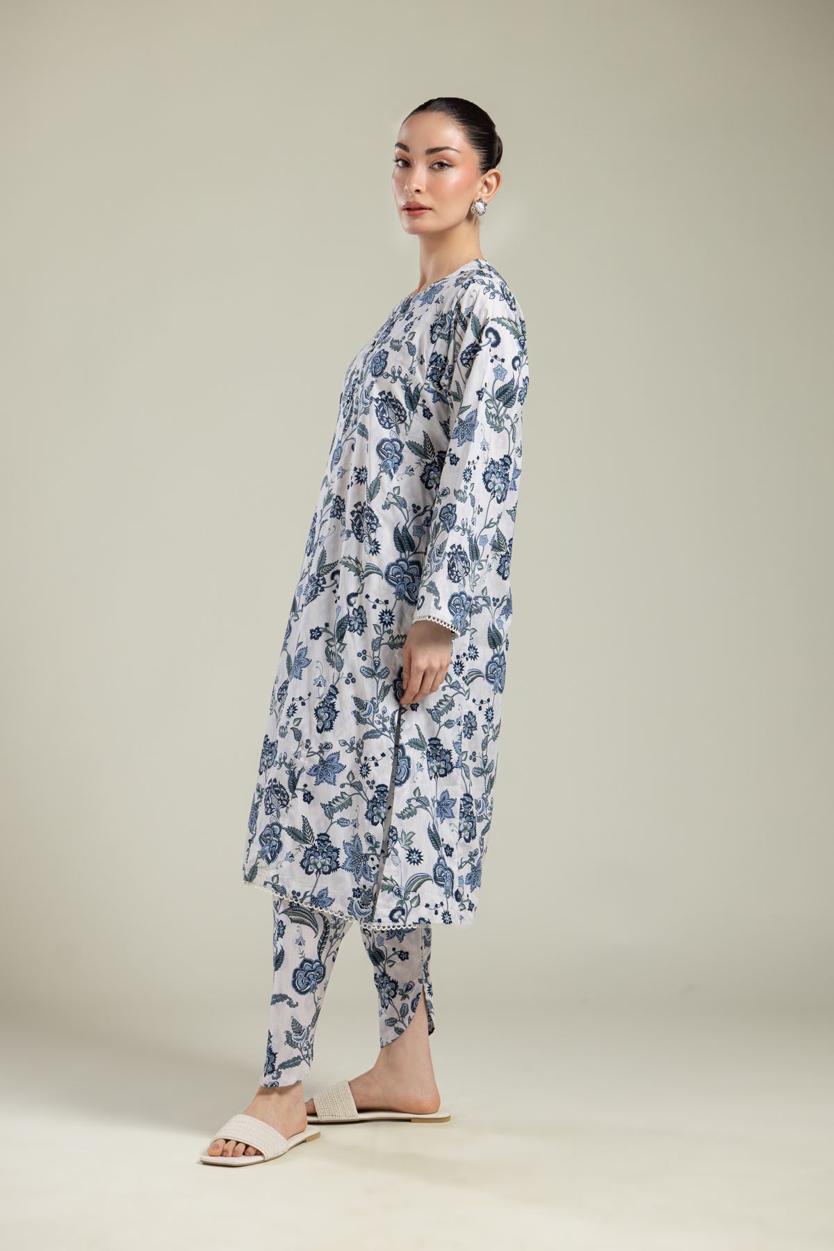Embroidered Cambric Long Cambric Kurta - T-A112-26-108EI2-VG