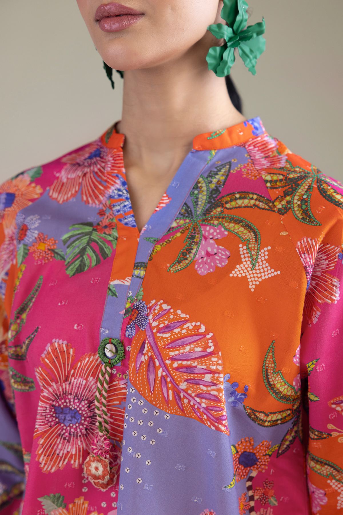 Embroidered Cambric Short Band-Collar Shirt - 3-26-203-A-H1-VG