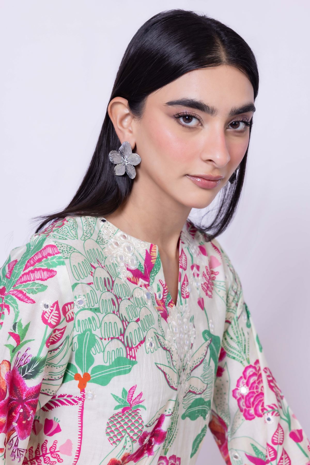 Embroidered Raw Silk Kurta - 25-04W16-02TA-VG