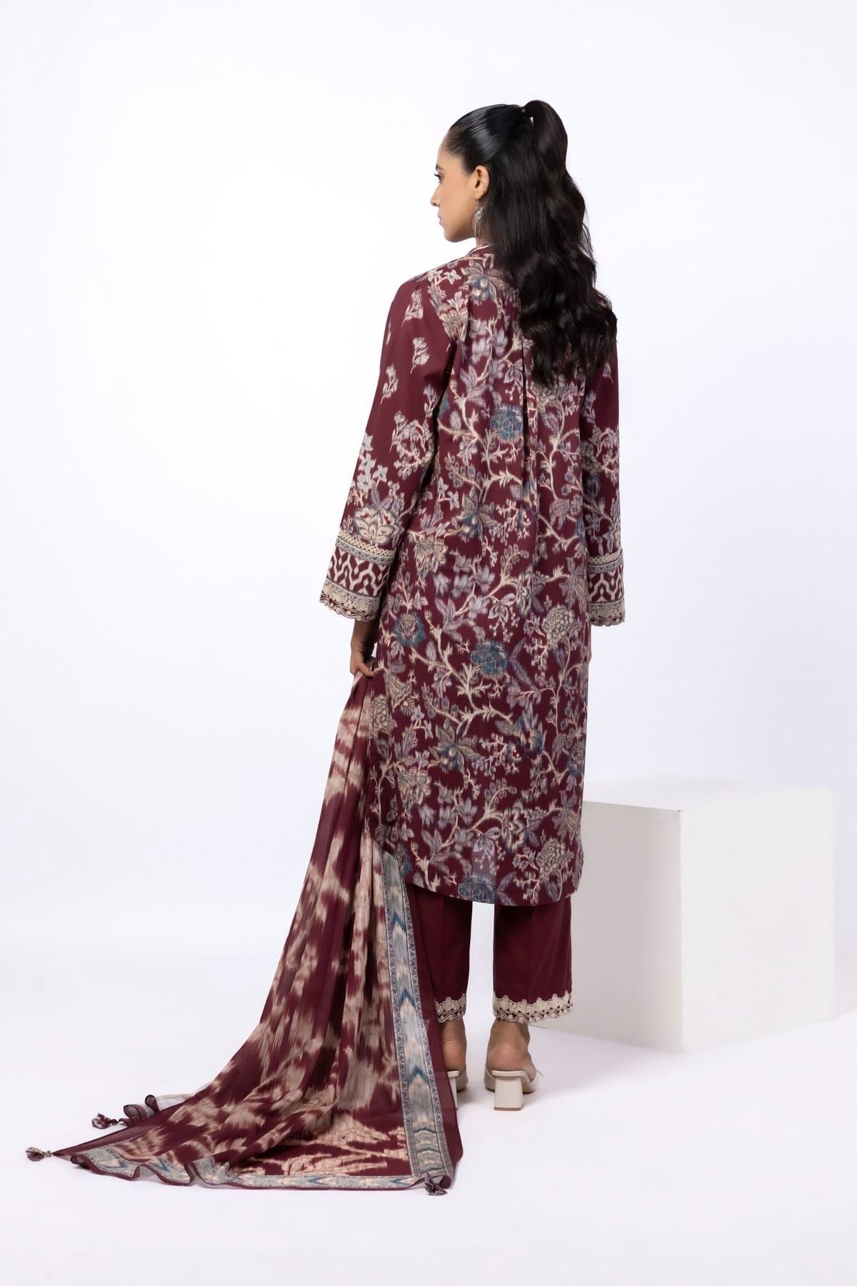 Embroidered Cambric Fabrics 3 Piece - CA02A-VG