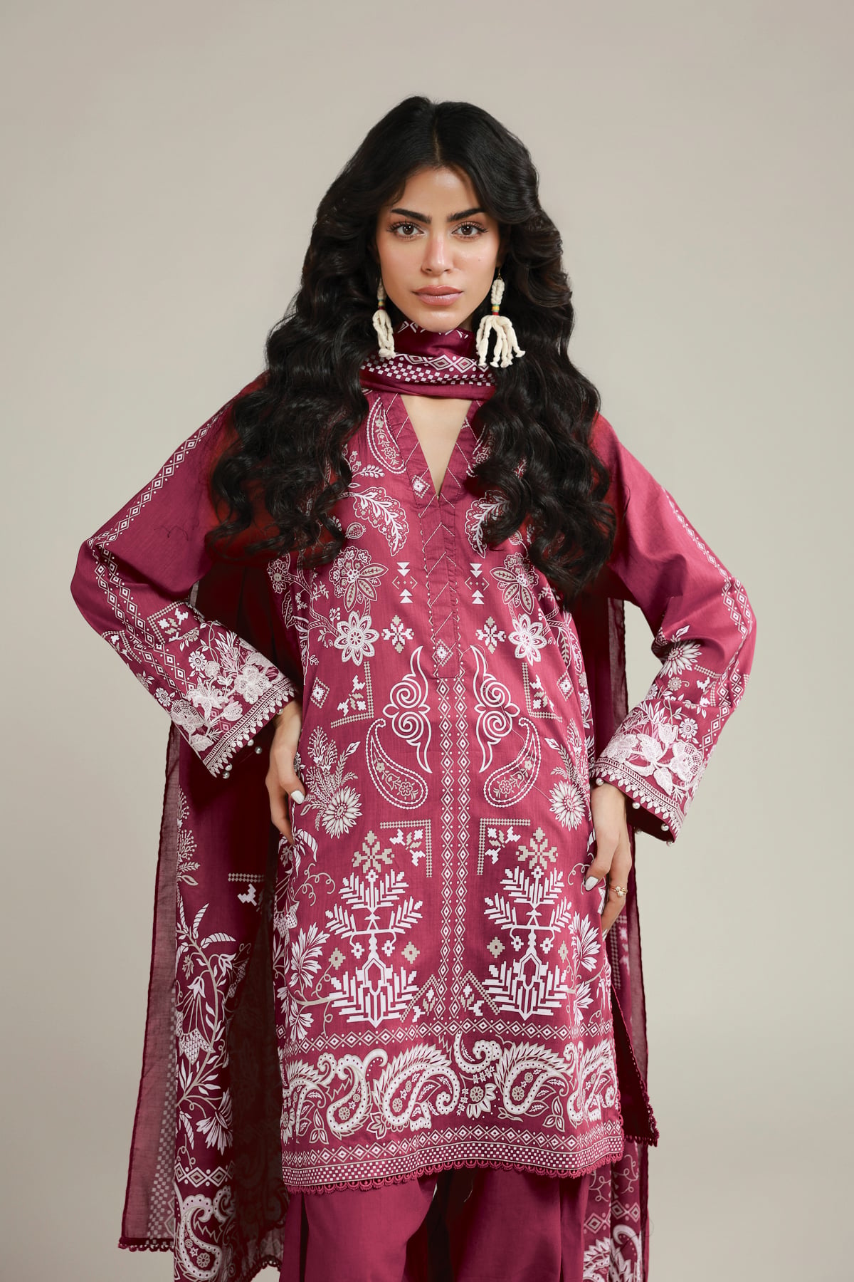 Embroidered Lawn 3-Piece Lawn Set - 26-02-1E13-02TA-VG