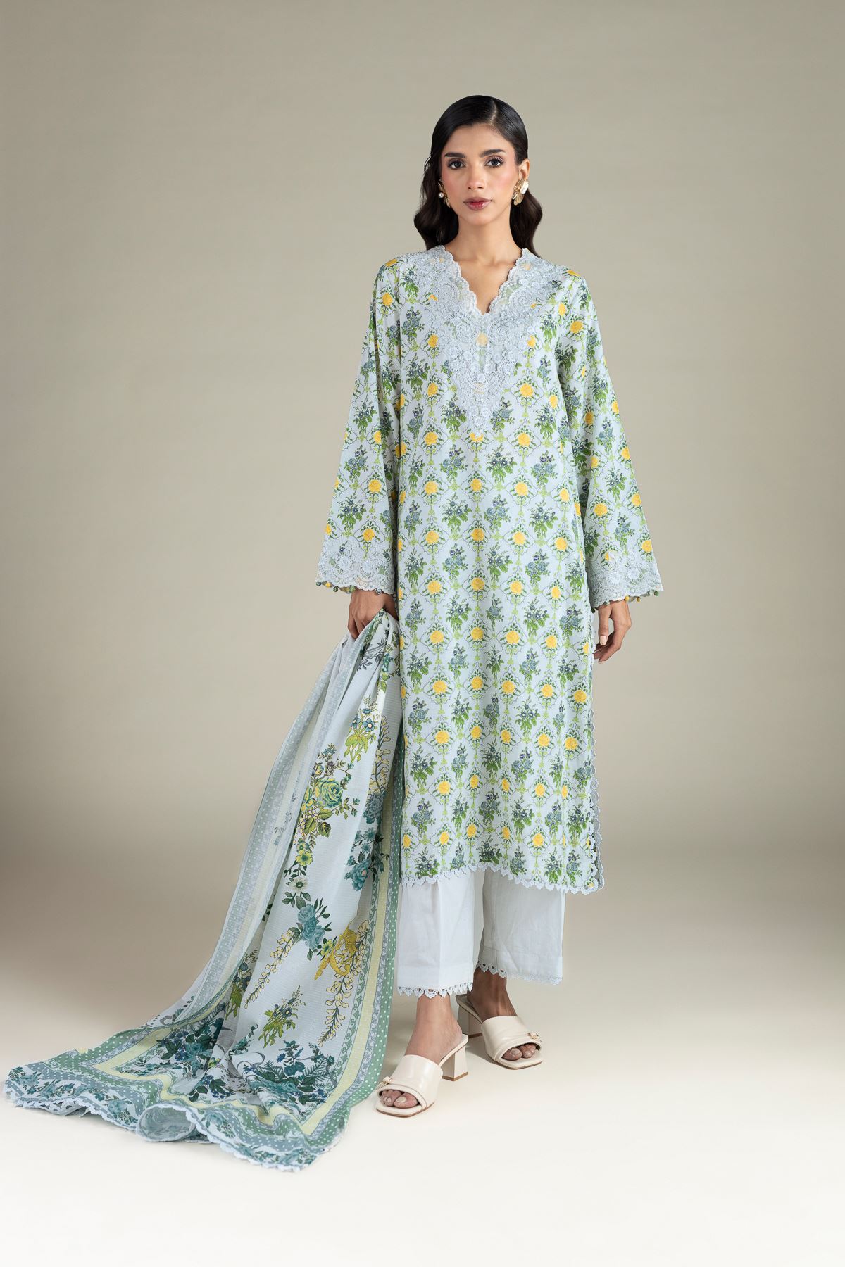 Embroidered Cambric Tailored 3 Piece - T-A33-26-104FD1-VG