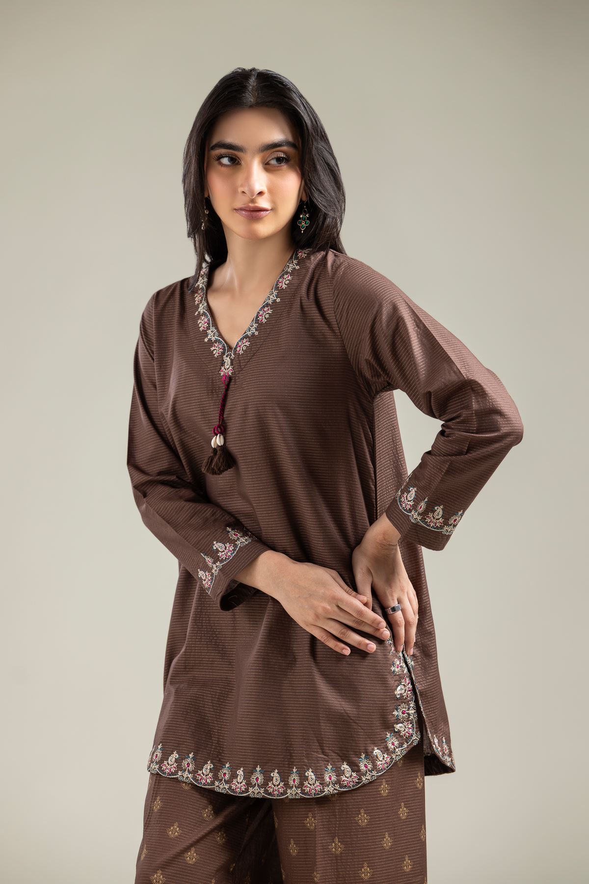 Embroidered Mesuri Brown V-Neck Kurta - T-A22-26-122FI1-VG